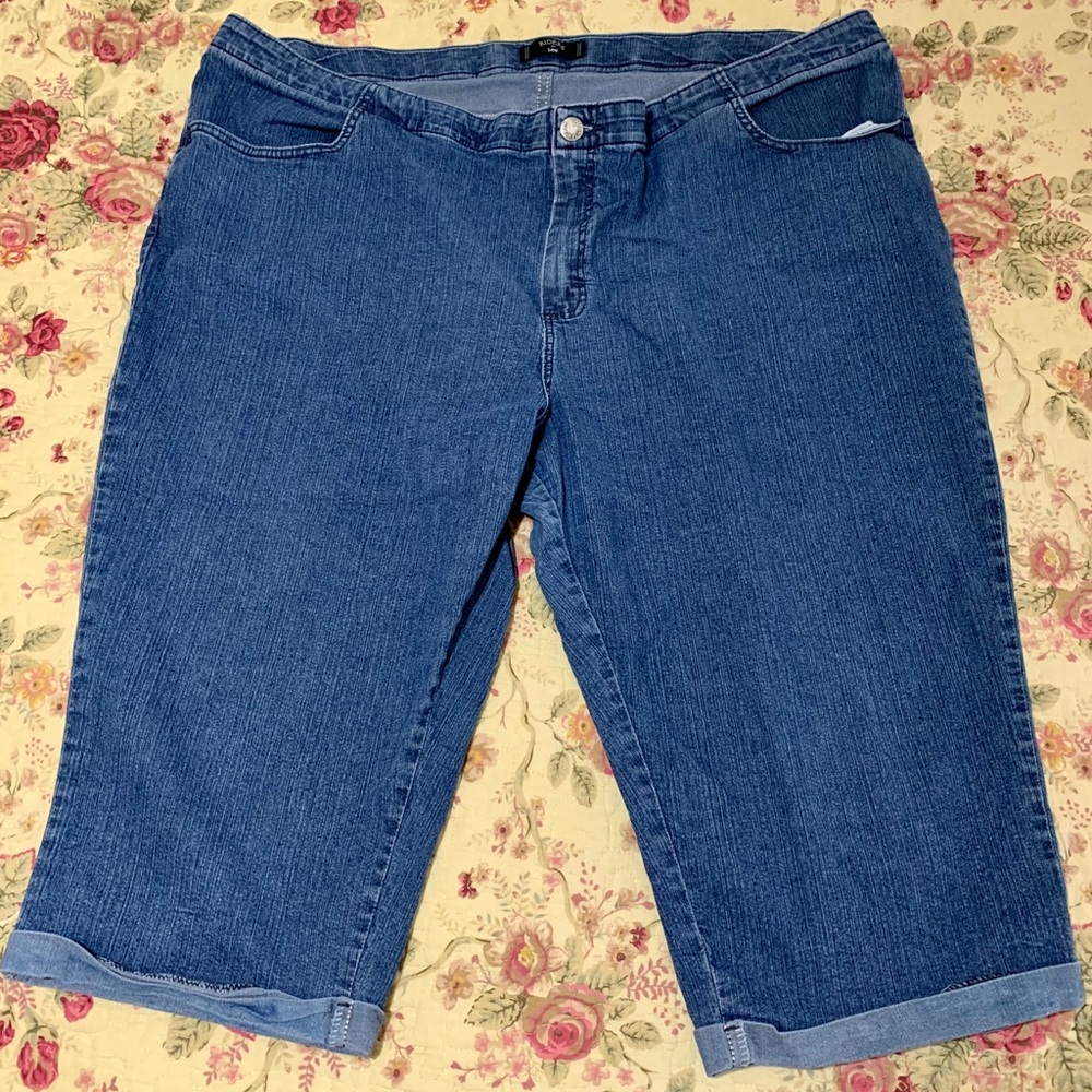 Lee Riders Blue Denim Cuffed Capri Pants 26W